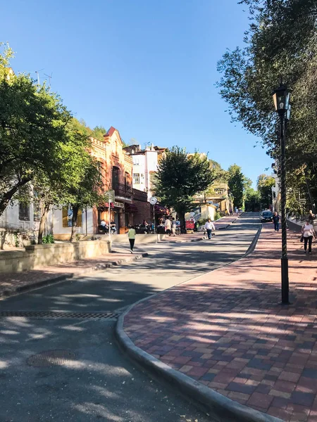 Kislovodsk Rusia Septiembre 2018 Personas Calle Ciudad Turística Kislovodsk Por —  Fotos de Stock