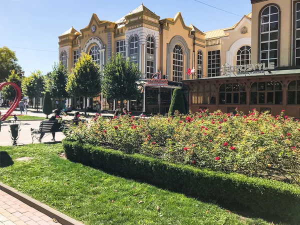 Kislovodsk Rusland September 2018 Mensen Kurortnyy Bulvar Straat Kislovodsk Vakantieoord — Stockfoto