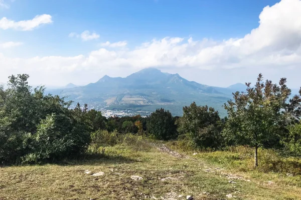 Resa Till Kaukasiska Mineralvatten Regionen Utsikt Över Fem Toppar Mount — Stockfoto