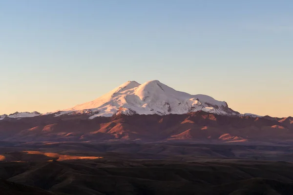 Cestování Severní Kavkaz Oblast Regionu Pohled Mount Elbrus Náhorní Plošiny — Stock fotografie