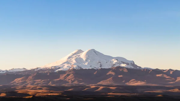Cestování Severní Kavkaz Oblast Regionu Pohled Mount Elbrus Náhorní Plošiny — Stock fotografie