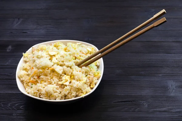 Κινέζικη Κουζίνα Πιάτο Μπολ Τηγανητό Ρύζι Γαρίδες Λαχανικά Και Αυγά — Φωτογραφία Αρχείου