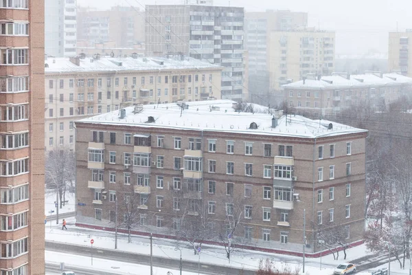 Queda Neve Sobre Rua Cidade Moscou Frio Murchar Dia — Fotografia de Stock