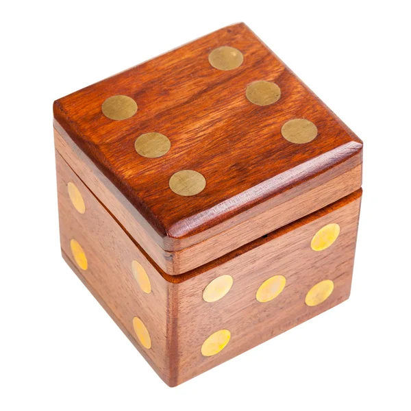 白色底座上孤立的骰子形木盒 — 图库照片