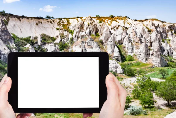 Seyahat Kavramı Yatay Eski Mağara Kilise Smartphone Ile Boş Kesme — Stok fotoğraf