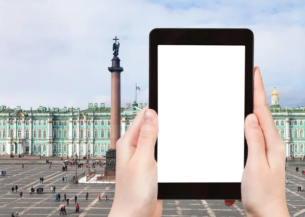 Travel Concept Tourist Photographs Palace Square Alexander Column Facade Winter — Stock Photo, Image