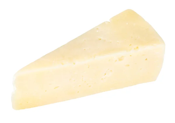 Pedaço de queijo de ovelha Pecorino Romano isolado — Fotografia de Stock