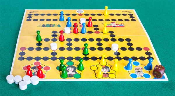 Spiele Spielfeld der malefiz Strategie Brettspiel — Stockfoto