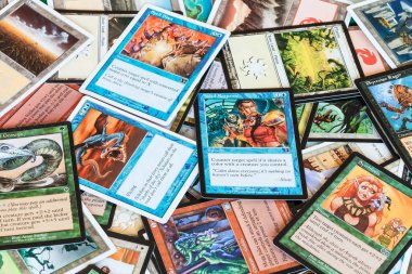 Magic The Gathering oyununun kartlarından yüzey