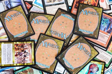 Magic The Gathering arka tarafı ve yüz kartları