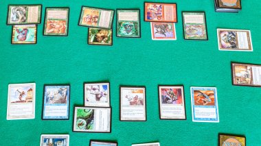 Magic The Gathering masa oyunu oynamak