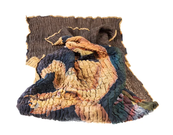 Verfrommeld gestikte sjaal van bruine zijde batik — Stockfoto