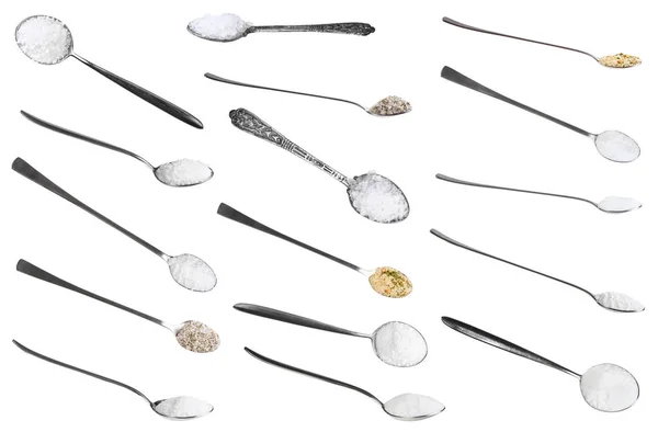 Sammlung von Metalllöffeln mit verschiedenen Salzen — Stockfoto