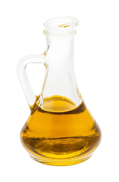 Glaskrug mit Olivenöl isoliert auf weiß — Stockfoto