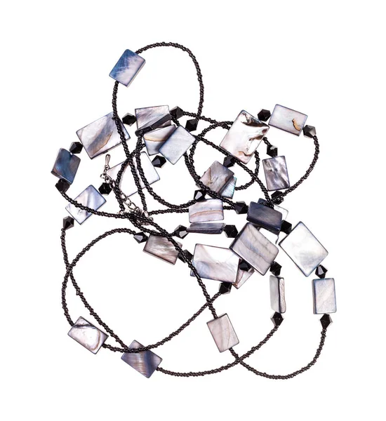 Запутанное Ручное Ожерелье Черных Стеклянных Бусин Отполированных Осколков Жемчуга Изолированных — стоковое фото
