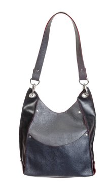 Büyük cebi ve beyaz arka planda izole edilmiş kırmızı kenarlı el yapımı gri deri el çantasının yan görünüşü