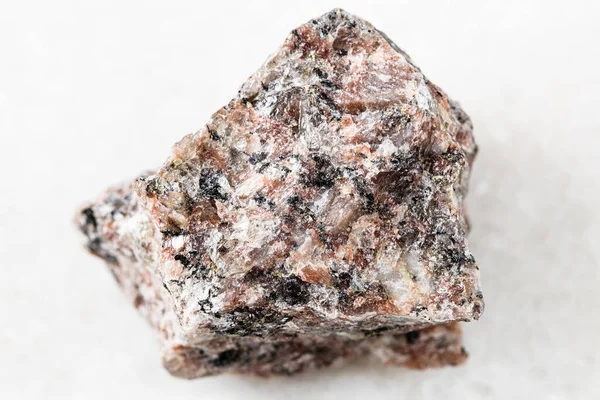 Крупним Планом Зразок Природного Мінералу Геологічної Колекції Неполірований Рожевий Гранітний — стокове фото