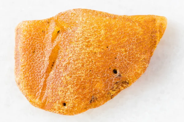 Närbild Prov Naturliga Mineral Från Geologisk Samling Oskalad Nugget Amber — Stockfoto