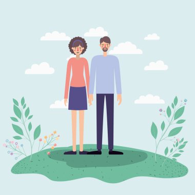 Genç çift üzerinde parkta yürüyüş