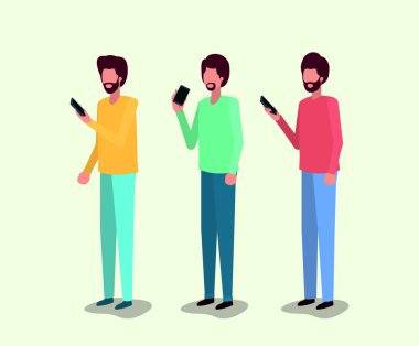Grup Genç adam akıllı telefon kullanma