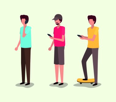 Grup Genç adam akıllı telefon kullanma