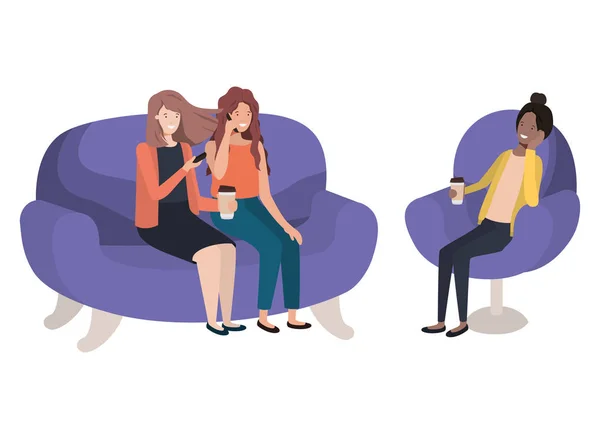 Женщины, сидящие на диване с персонажем аватара смартфона — стоковый вектор