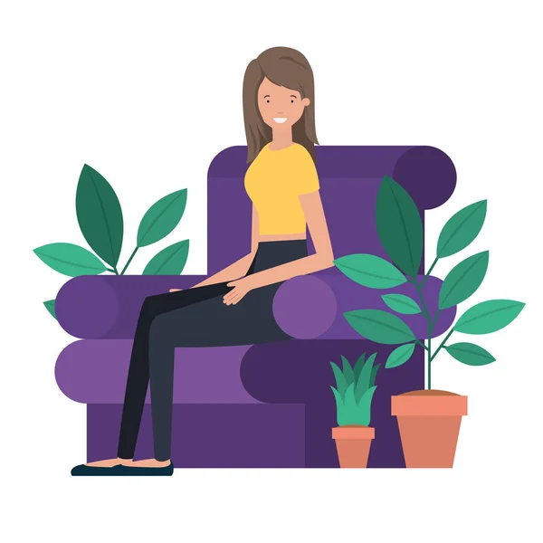 Jovem mulher sentada no sofá avatar personagem — Vetor de Stock
