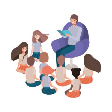 adam kanepede çocuklarla içinde kitap okumak