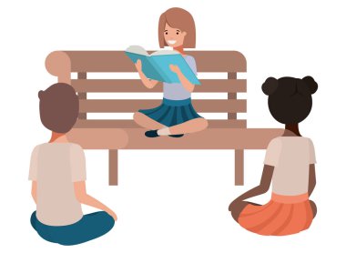 Genç etnik köken öğrencileri kitap okuyorlar