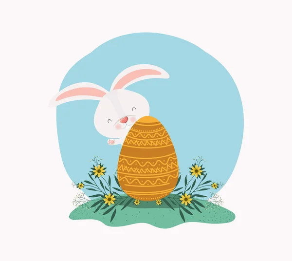 Ładny królik z jajko malowane i kwiaty w ogrodzie — Wektor stockowy