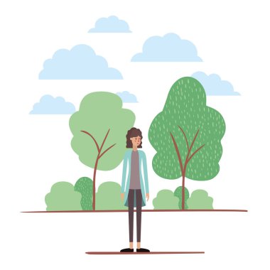 kampta güzel ve genç bir kadın