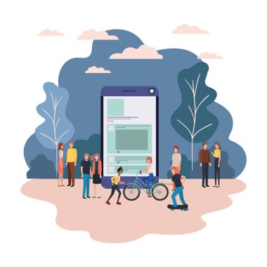 gülümseyen etrafında insanlar ile akıllı telefon