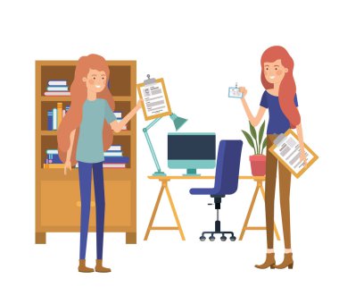 İş yerindeki beyaz geçmişi olan kadınlar.