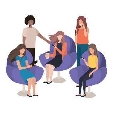 Bir grup insan smartphone kullanarak