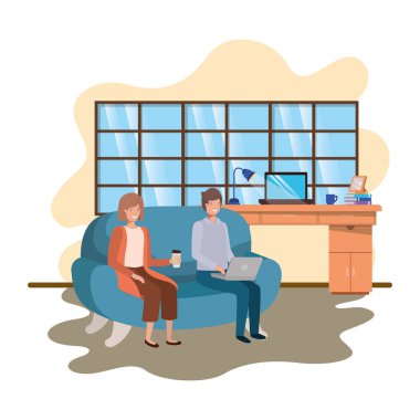 iş ofisinde dizüstü bilgisayar kullanan çift