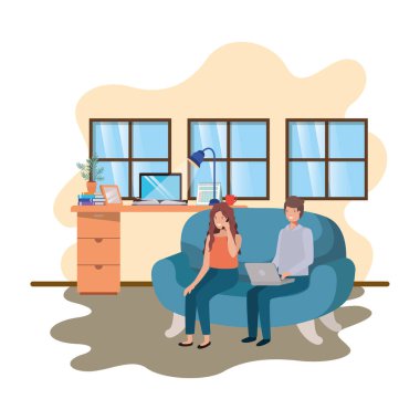 iş ofisinde teknoloji cihazları kullanan çift