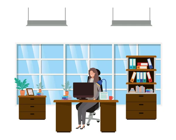 Женщина работает в офисе персонаж аватара — стоковый вектор