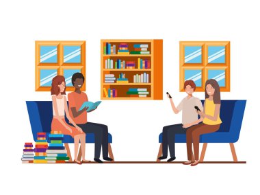 iş ofisinde oturan bir grup insan