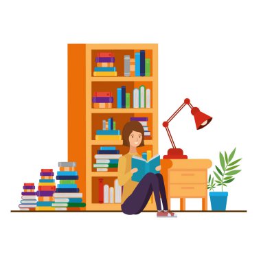 Elinde kitap olan kadın oturma odasında.