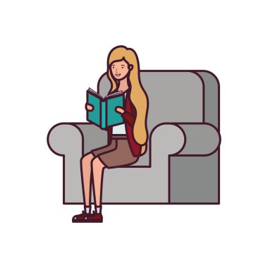 Kadın elinde kitapla sandalyede oturuyor.