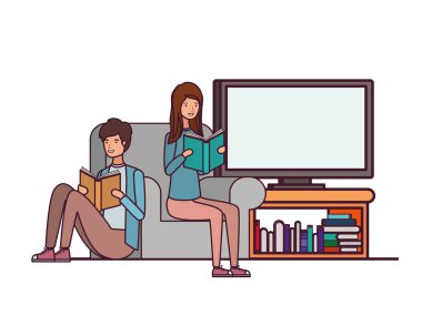 oturma odasında elinde kitap ile çift