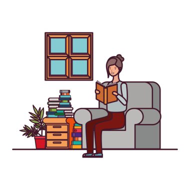 Elinde kitap olan kadın oturma odasında.