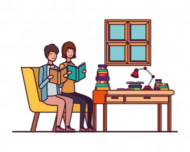 oturma odasında elinde kitap ile erkekler