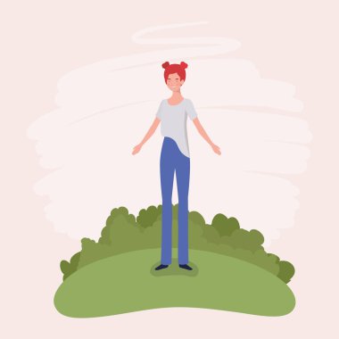 kampta duran genç kadın