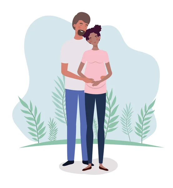 Amantes interracial pareja embarazo personajes en el paisaje — Vector de stock