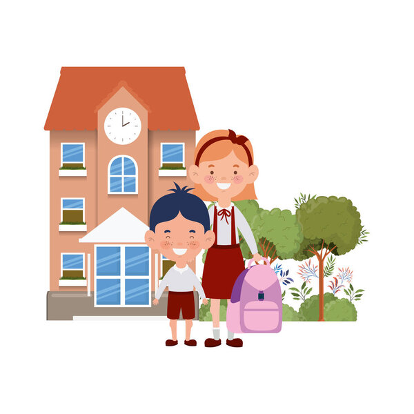 здание начальной школы с учащимися
