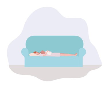 kanepede yeni doğan bebek ile sevimli anne