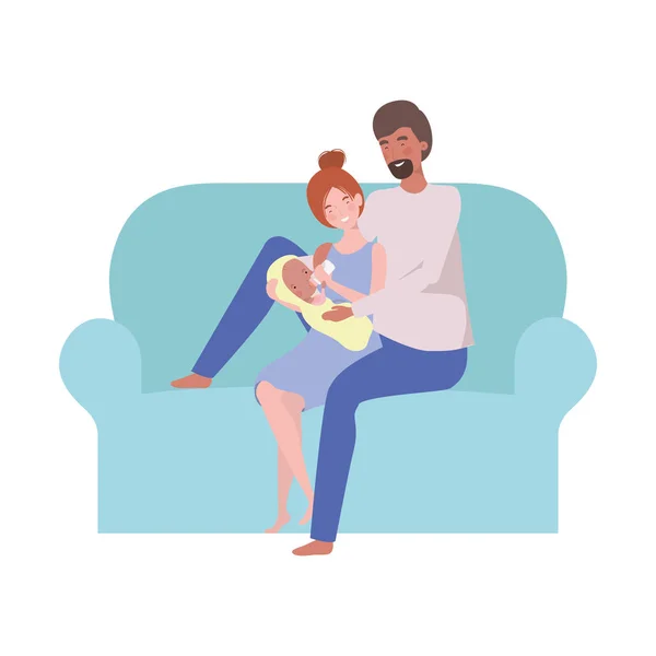 Woman and man with newborn baby sitting on sofa — 스톡 벡터