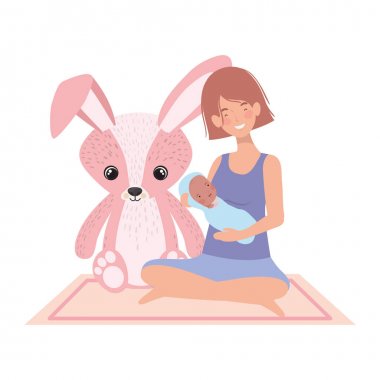 kollarında yeni doğmuş bir bebek ile kadın