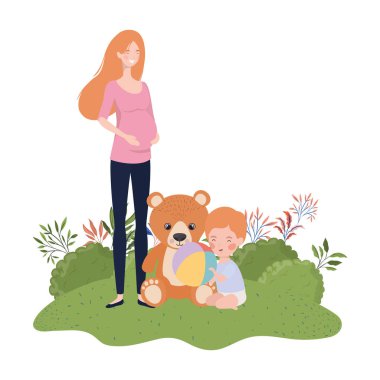 güzel kadın hamile ayakta ve bebek